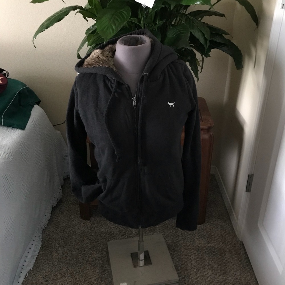 *SOLD*Victoria’s Secret Pink fur lined hoodie